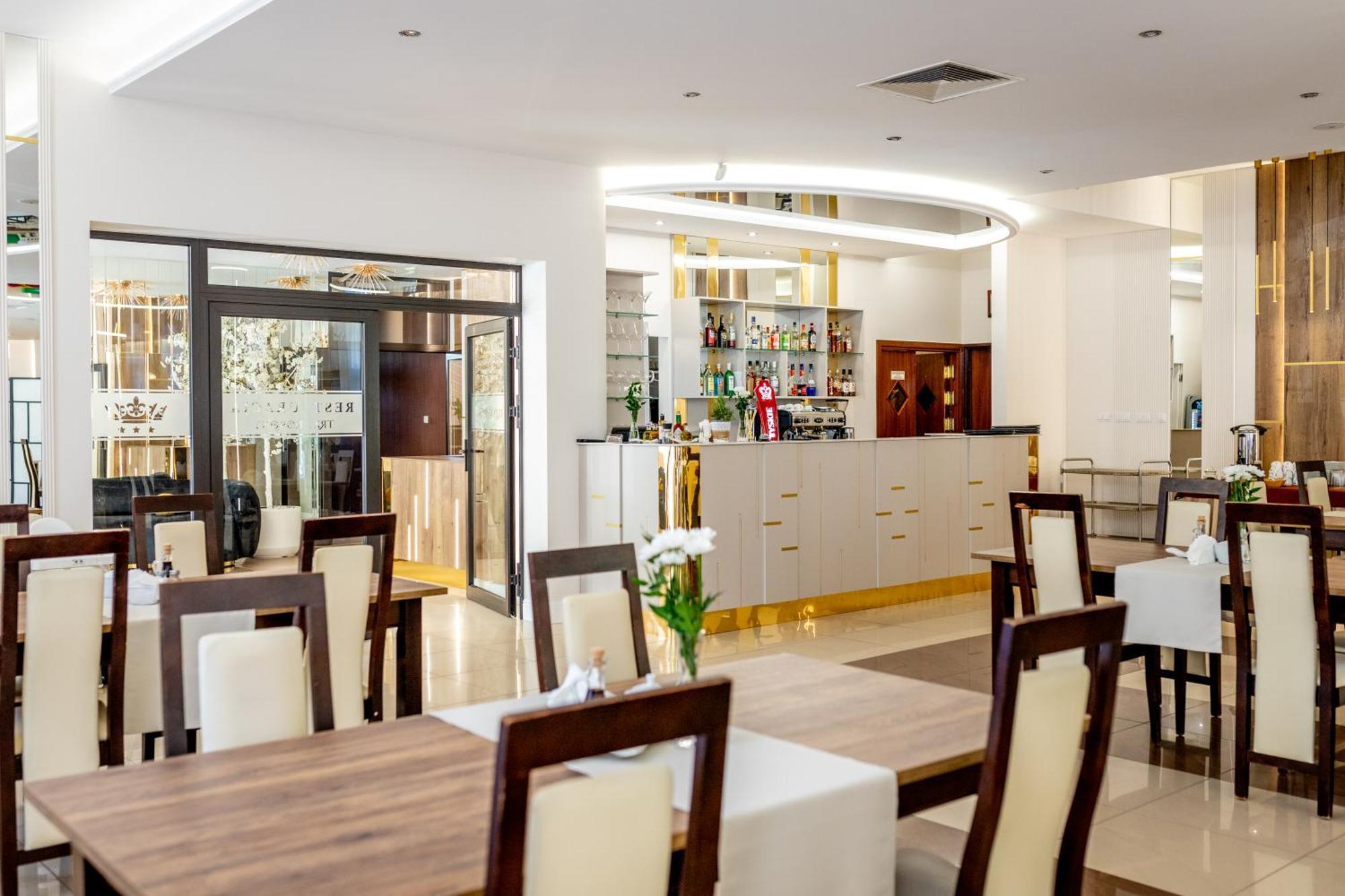 Trzy Korony Hotel Glogow Malopolski Exterior photo